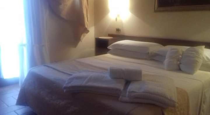 Agriturismo Lupo Cerrino Tarquinia Buitenkant foto