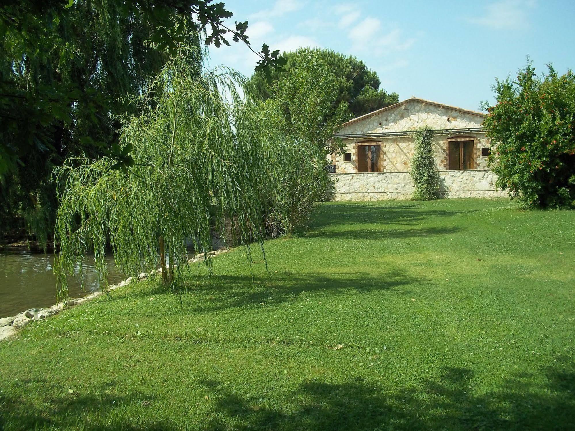 Agriturismo Lupo Cerrino Tarquinia Buitenkant foto